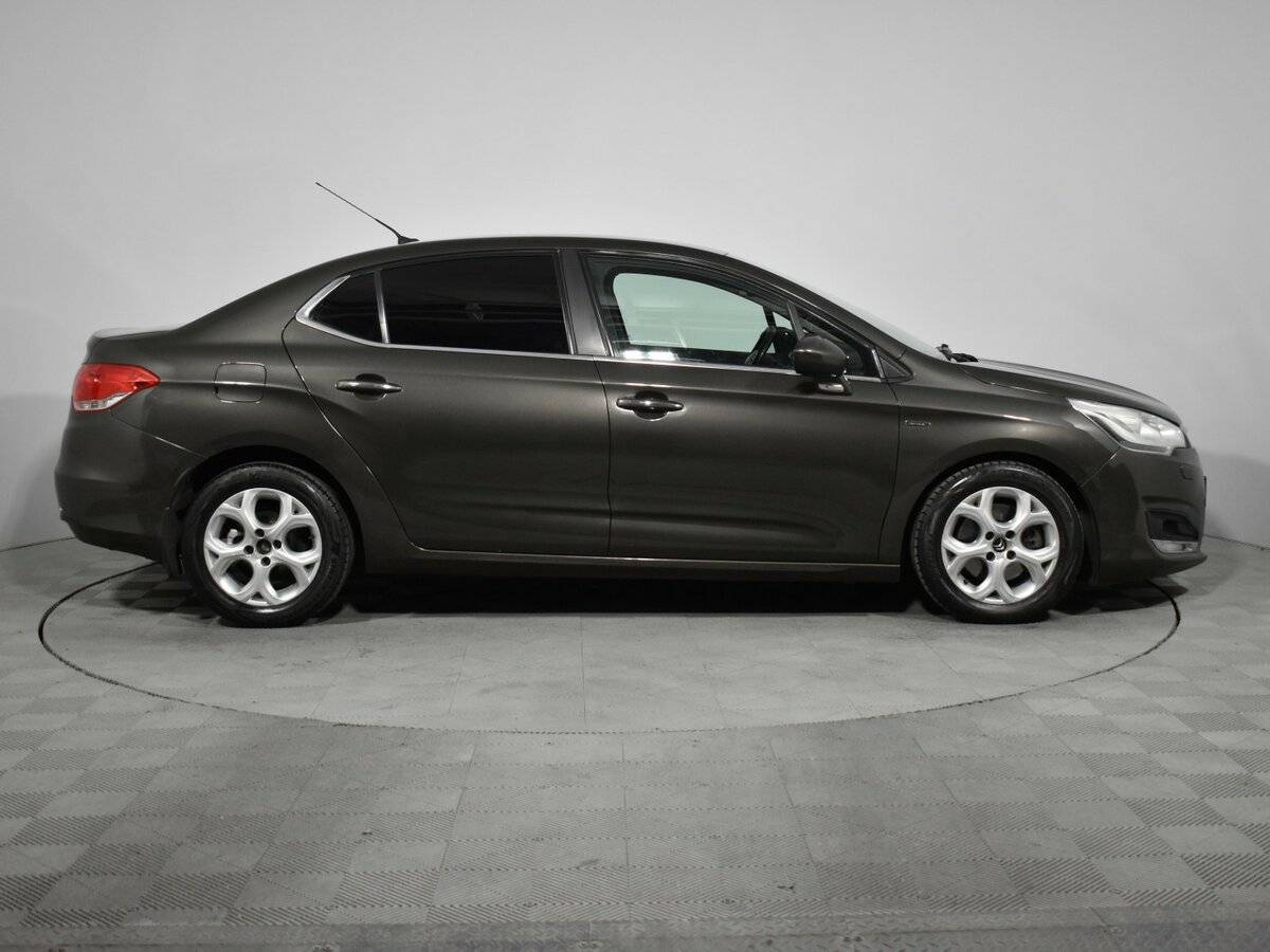 Б/У Ситроен Ц4 2013 года. Фото: #3