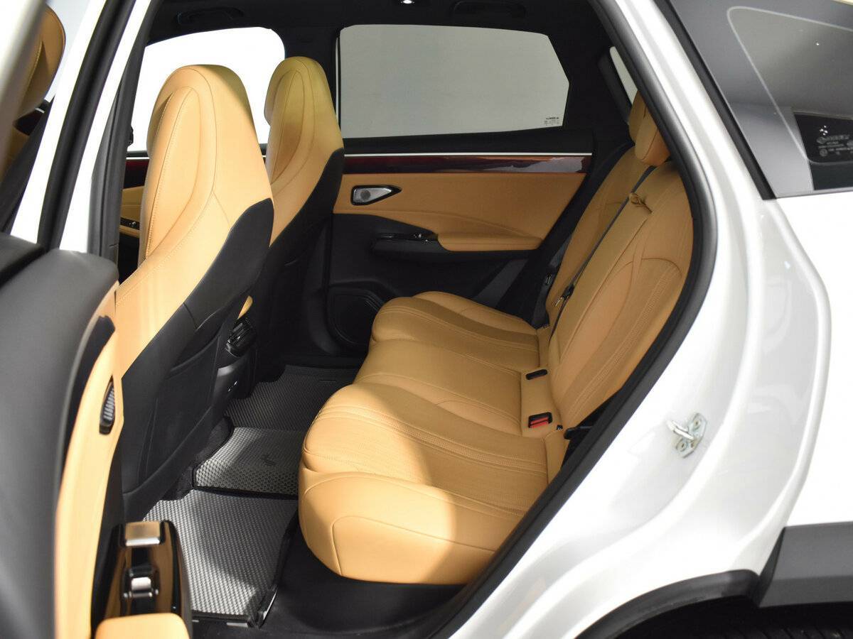 Б/У Джили Гэлэкси Л7 2023 года. Фото: #10