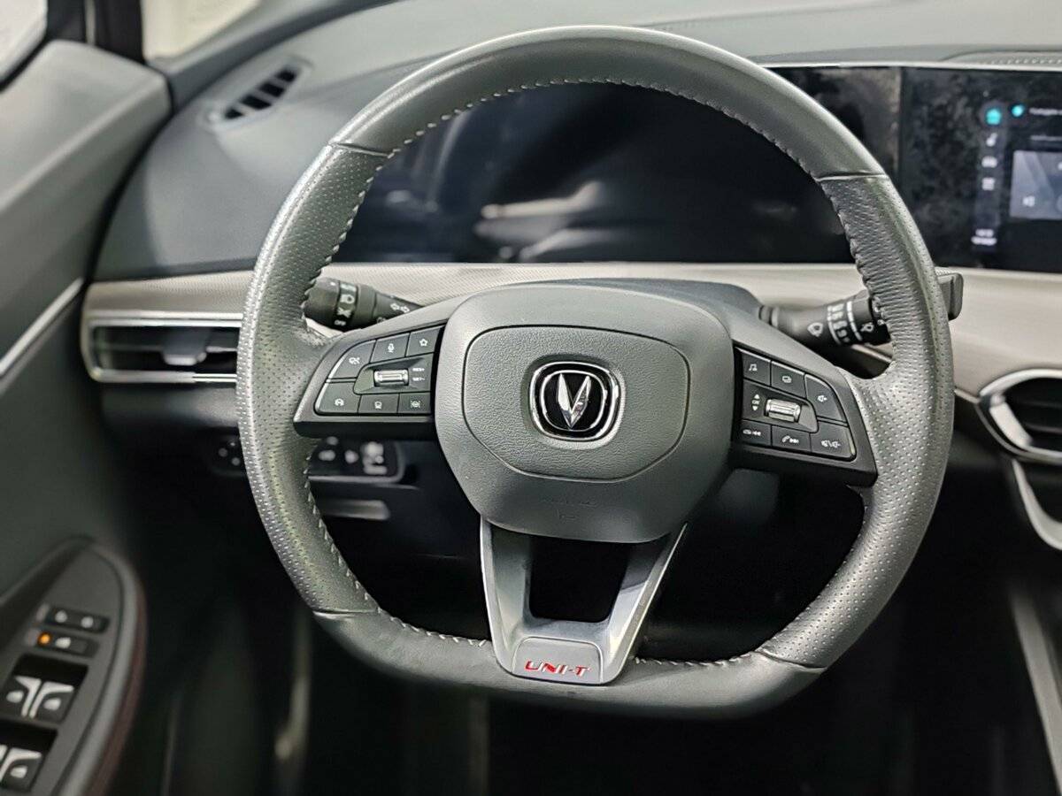 Б/У Чанган УНИ-Т 2023 года. Фото: #22