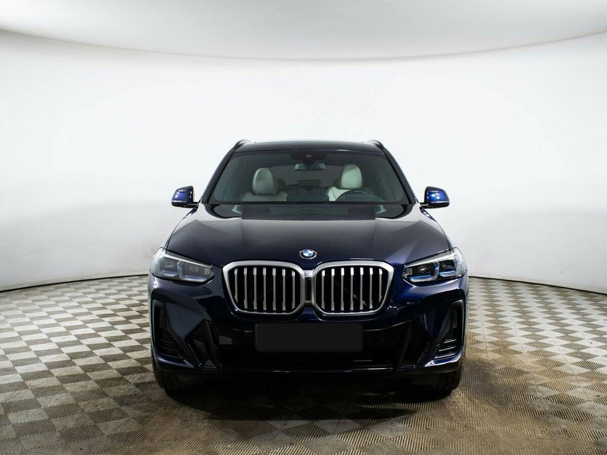 Б/У БМВ Икс3 2021 года. Фото: #1