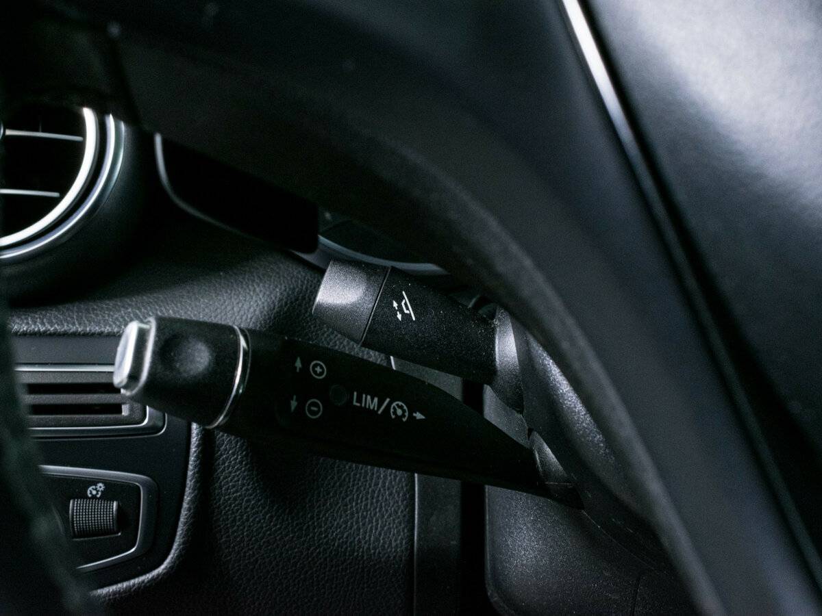 Б/У Мерседес-Бенц ГЛЦ 2016 года. Фото: #17