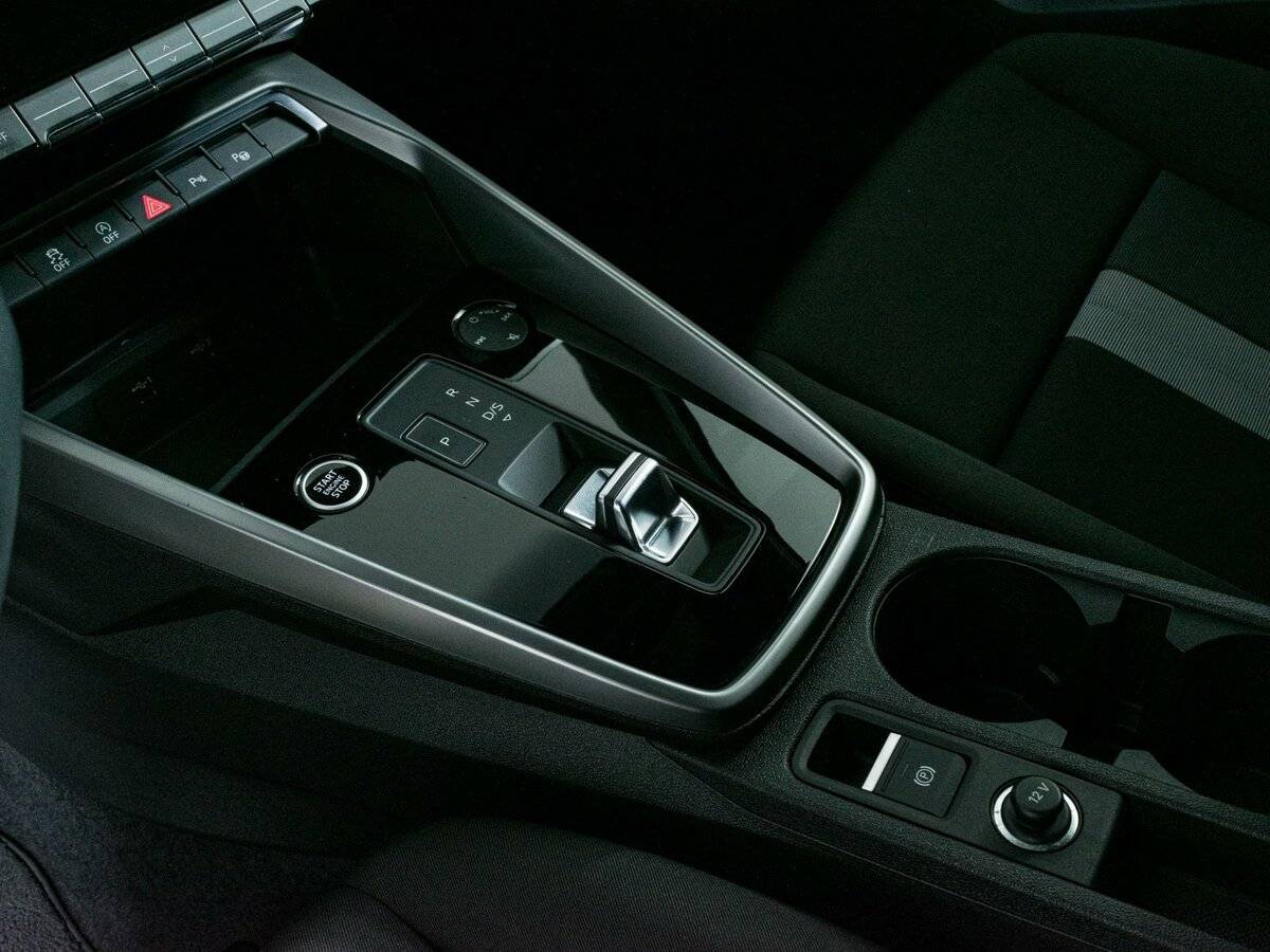 Б/У Ауди А3 2021 года. Фото: #13