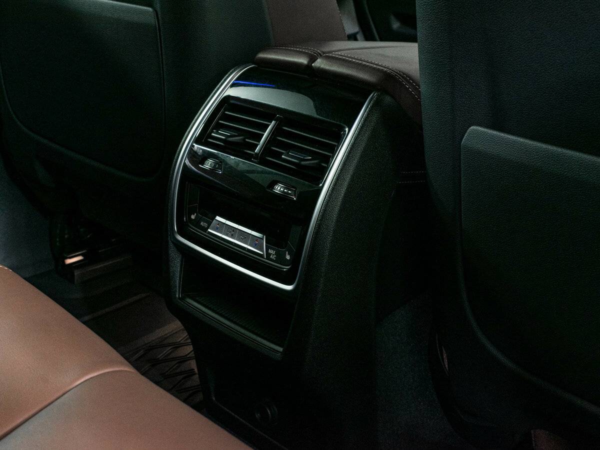 Б/У БМВ Икс5 2020 года. Фото: #13