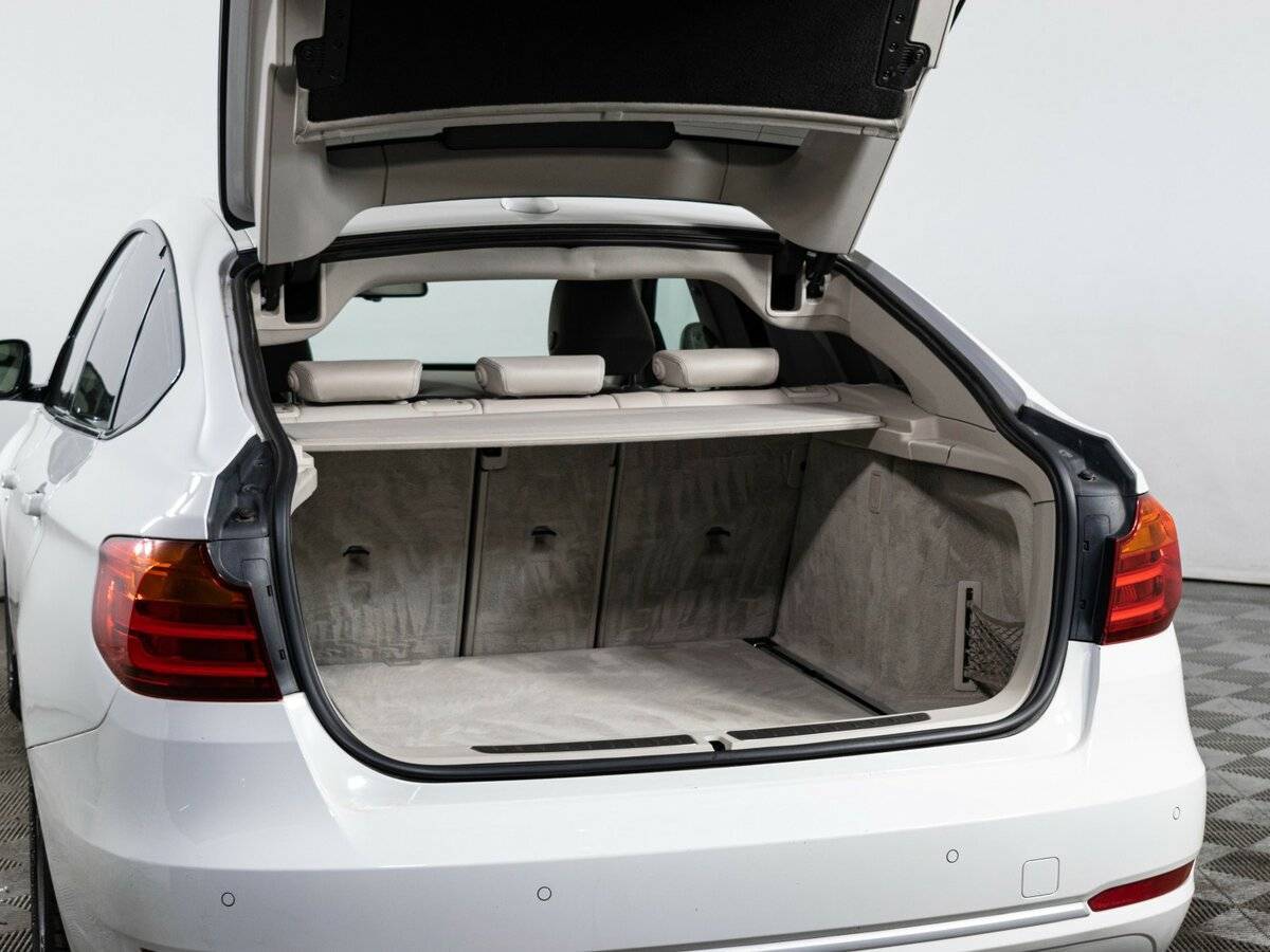 Б/У БМВ 3 серии 2013 года. Фото: #8