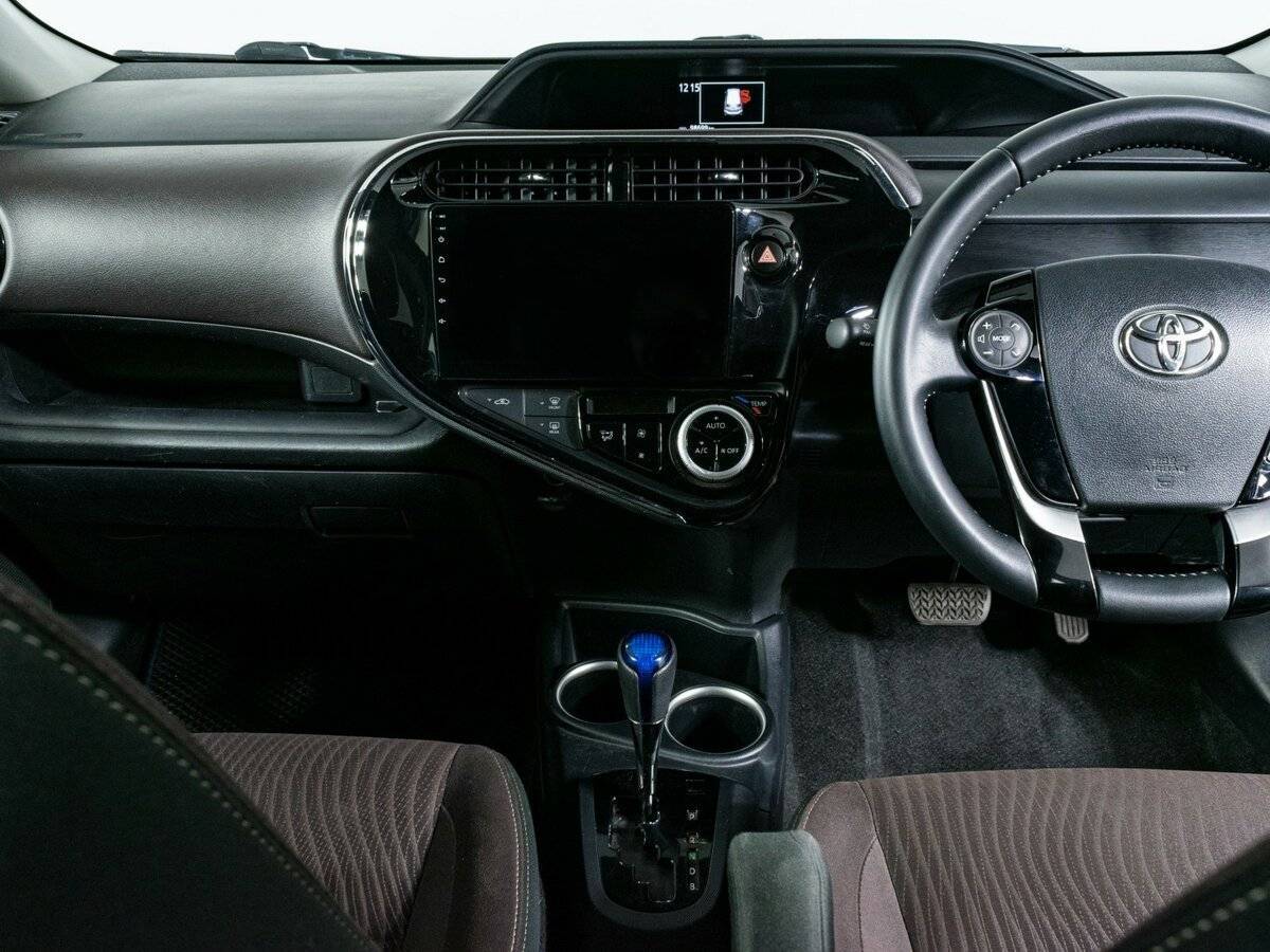 Б/У Тойота Aqua 2018 года. Фото: #6