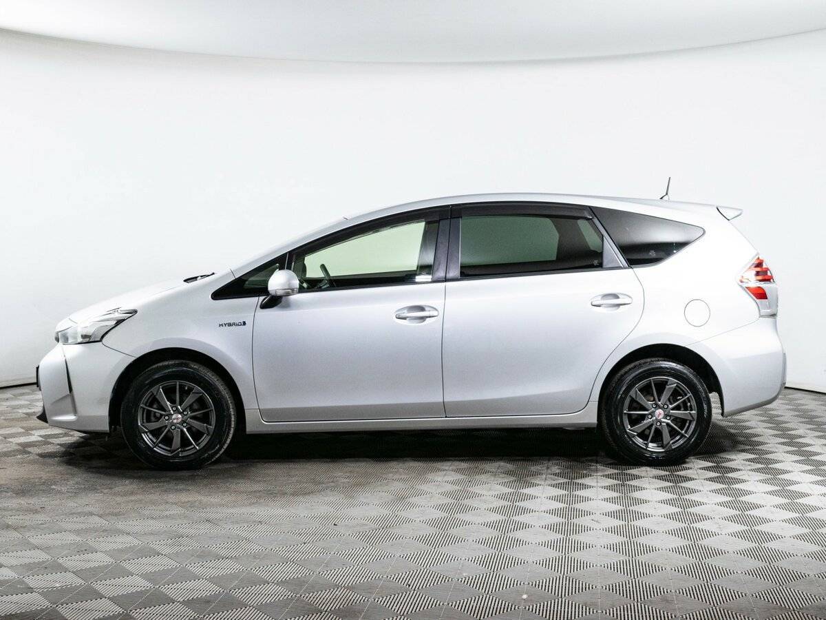 Б/У Тойота Prius Alpha 2017 года. Фото: #7