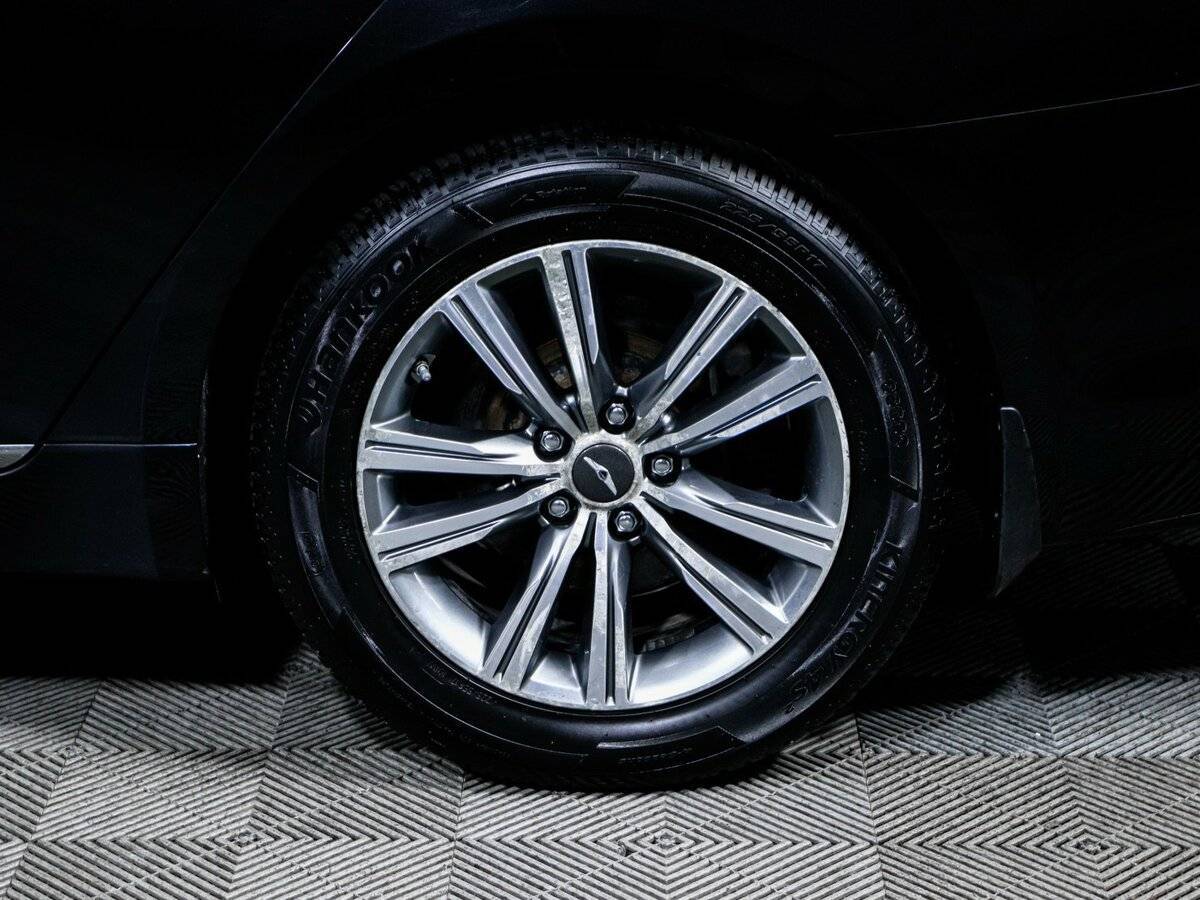 Б/У Генезис Г80 2019 года. Фото: #13