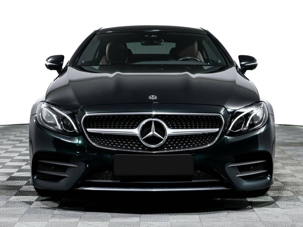 Б/У Мерседес-Бенц Е-Класс 2018 года. Фото: #1