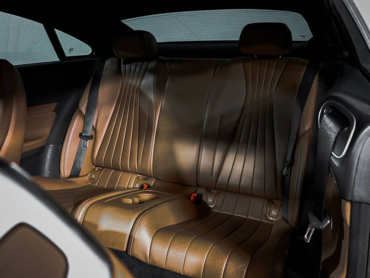 Б/У Мерседес-Бенц Е-Класс 2018 года. Фото: #9