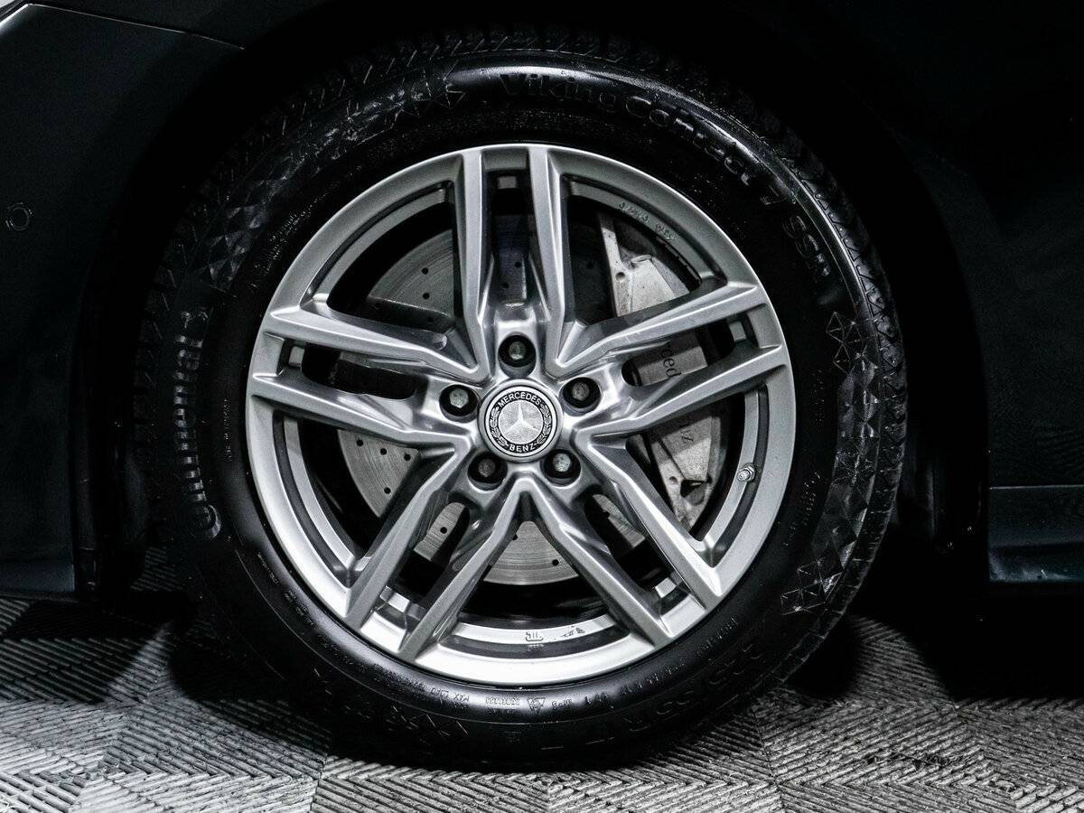 Б/У Мерседес-Бенц Е-Класс 2018 года. Фото: #14