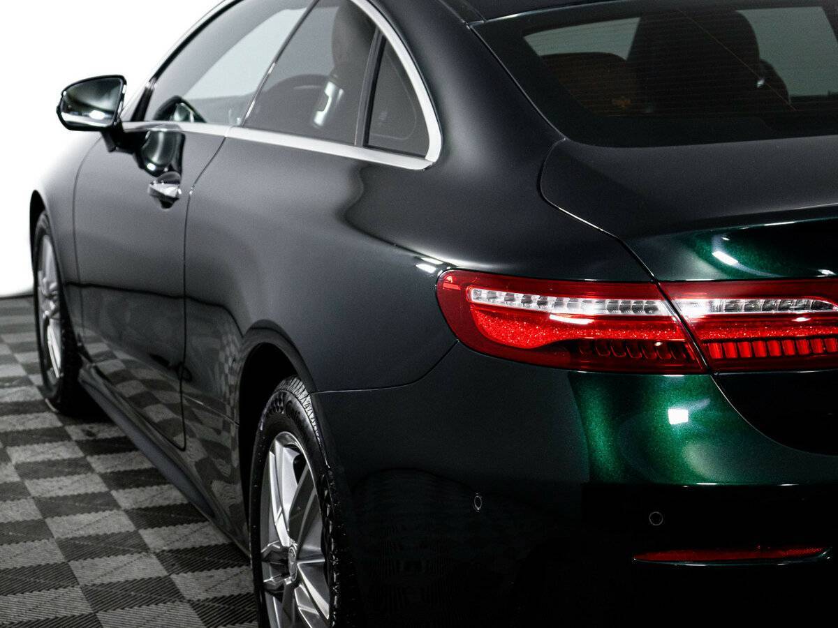 Б/У Мерседес-Бенц Е-Класс 2018 года. Фото: #17