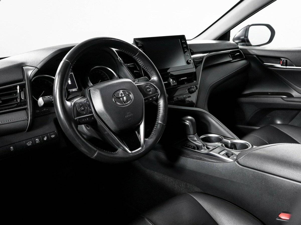 Б/У Тойота Камри 2021 года. Фото: #13