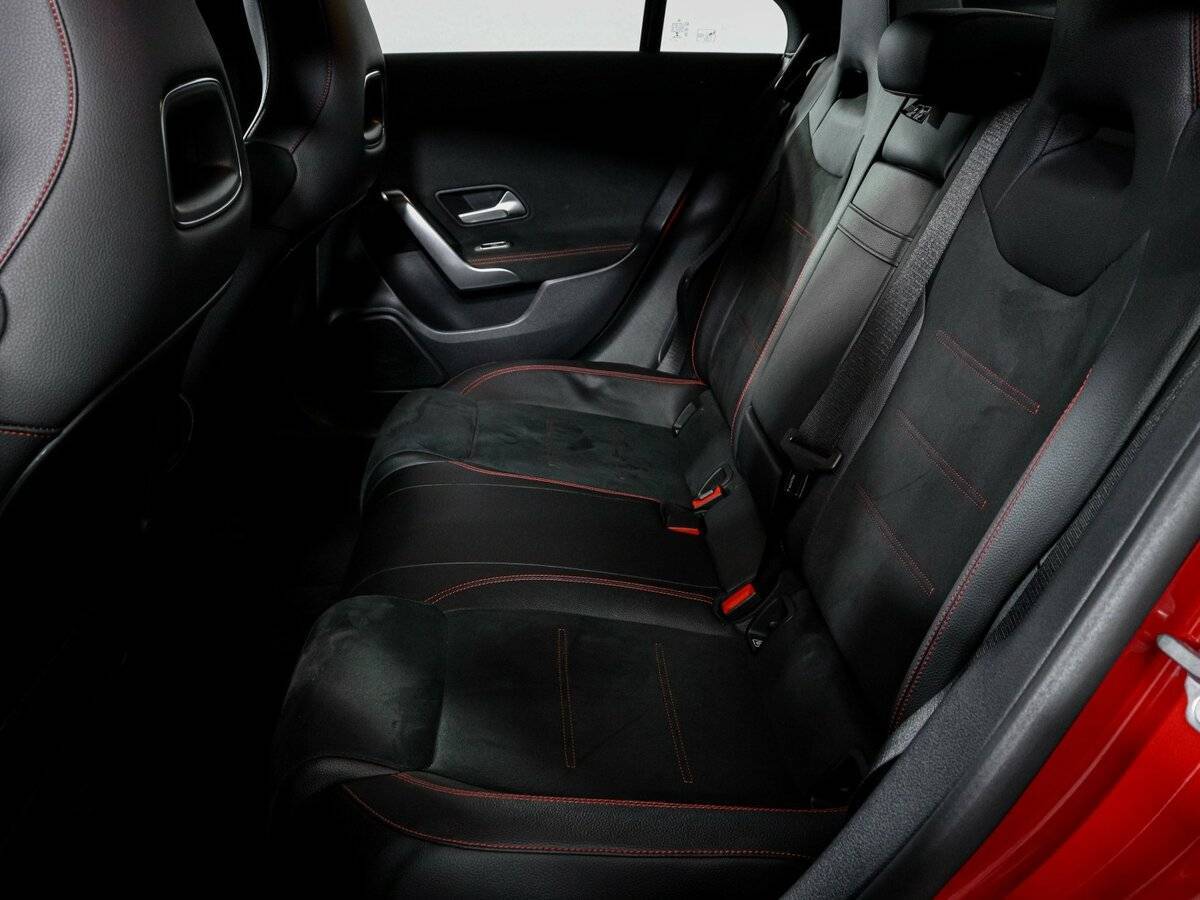 Б/У Мерседес-Бенц КЛА 2019 года. Фото: #9