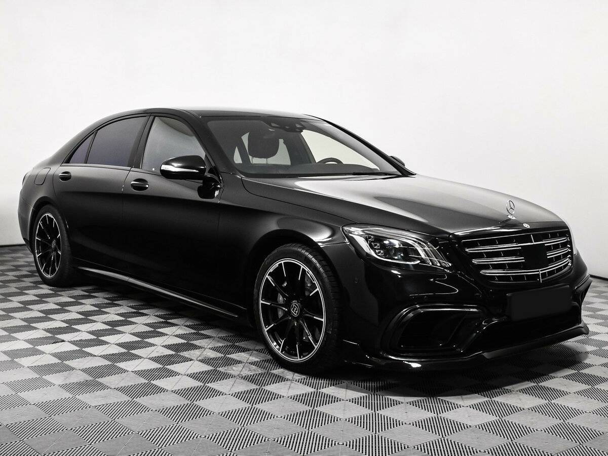 Б/У Мерседес-Бенц С-Класс 2018 года. Фото: #2