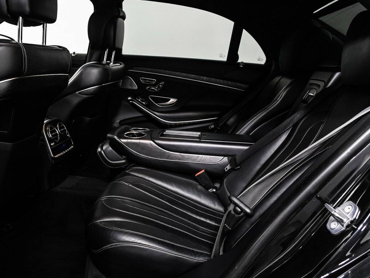 Б/У Мерседес-Бенц С-Класс 2018 года. Фото: #10