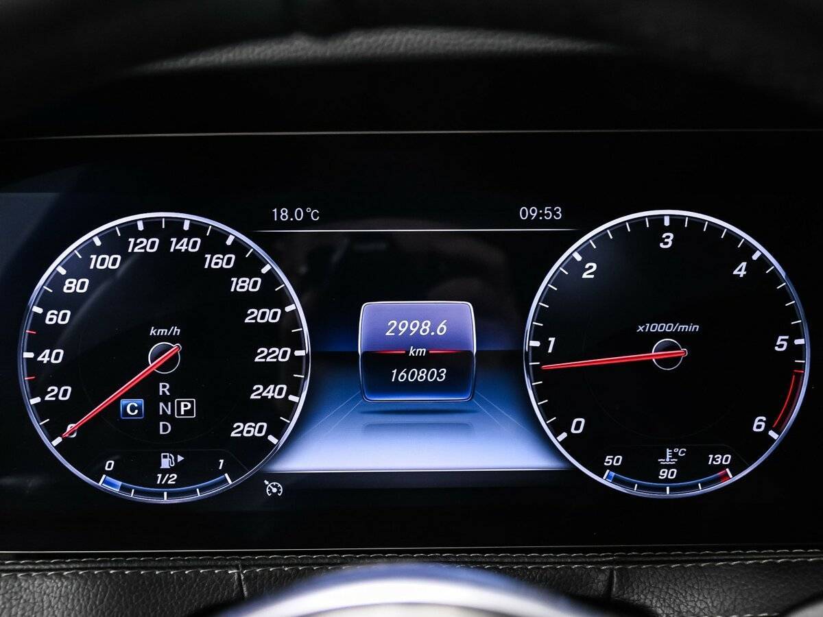 Б/У Мерседес-Бенц С-Класс 2018 года. Фото: #11