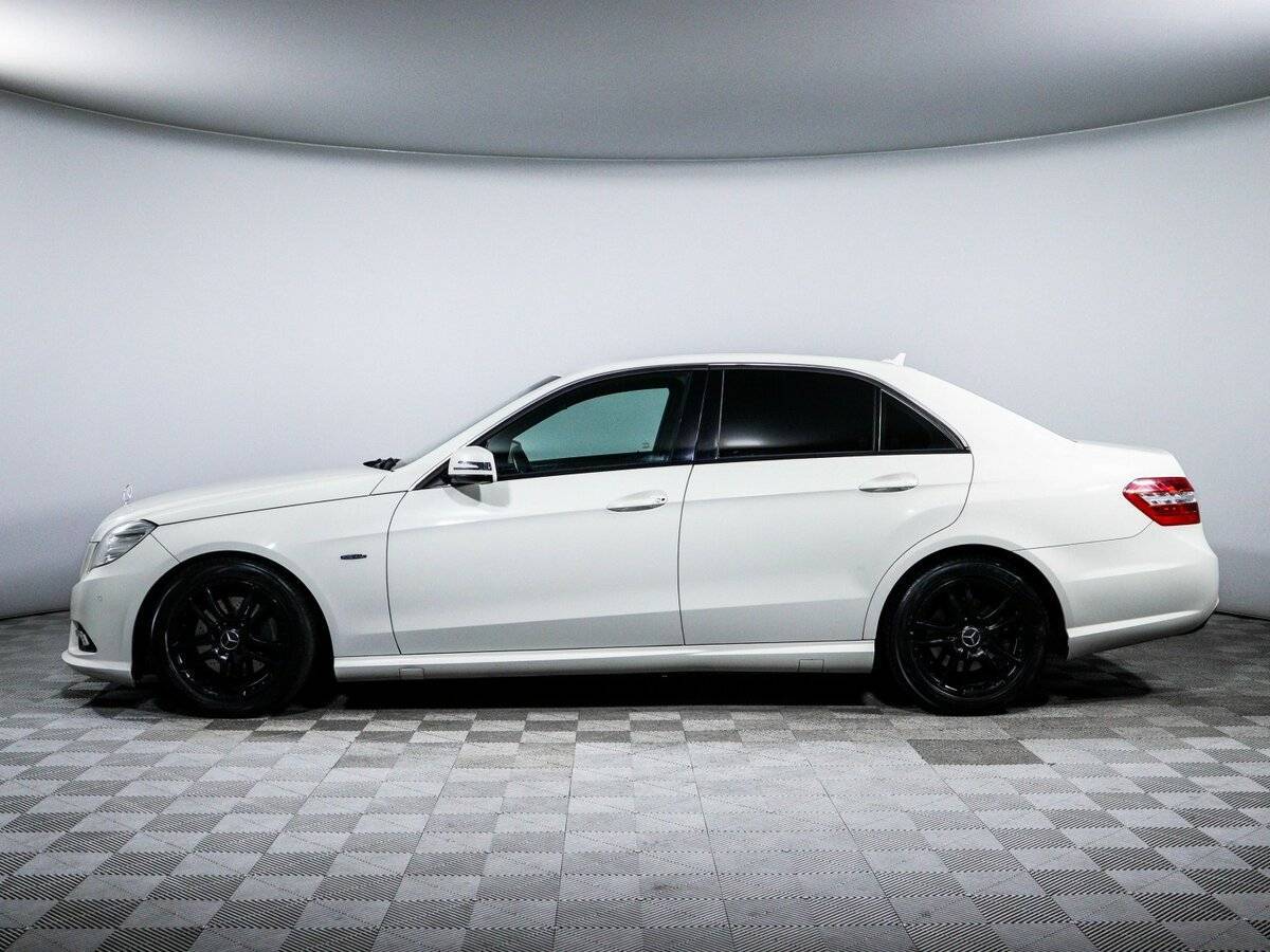 Б/У Мерседес-Бенц Е-Класс 2011 года. Фото: #7