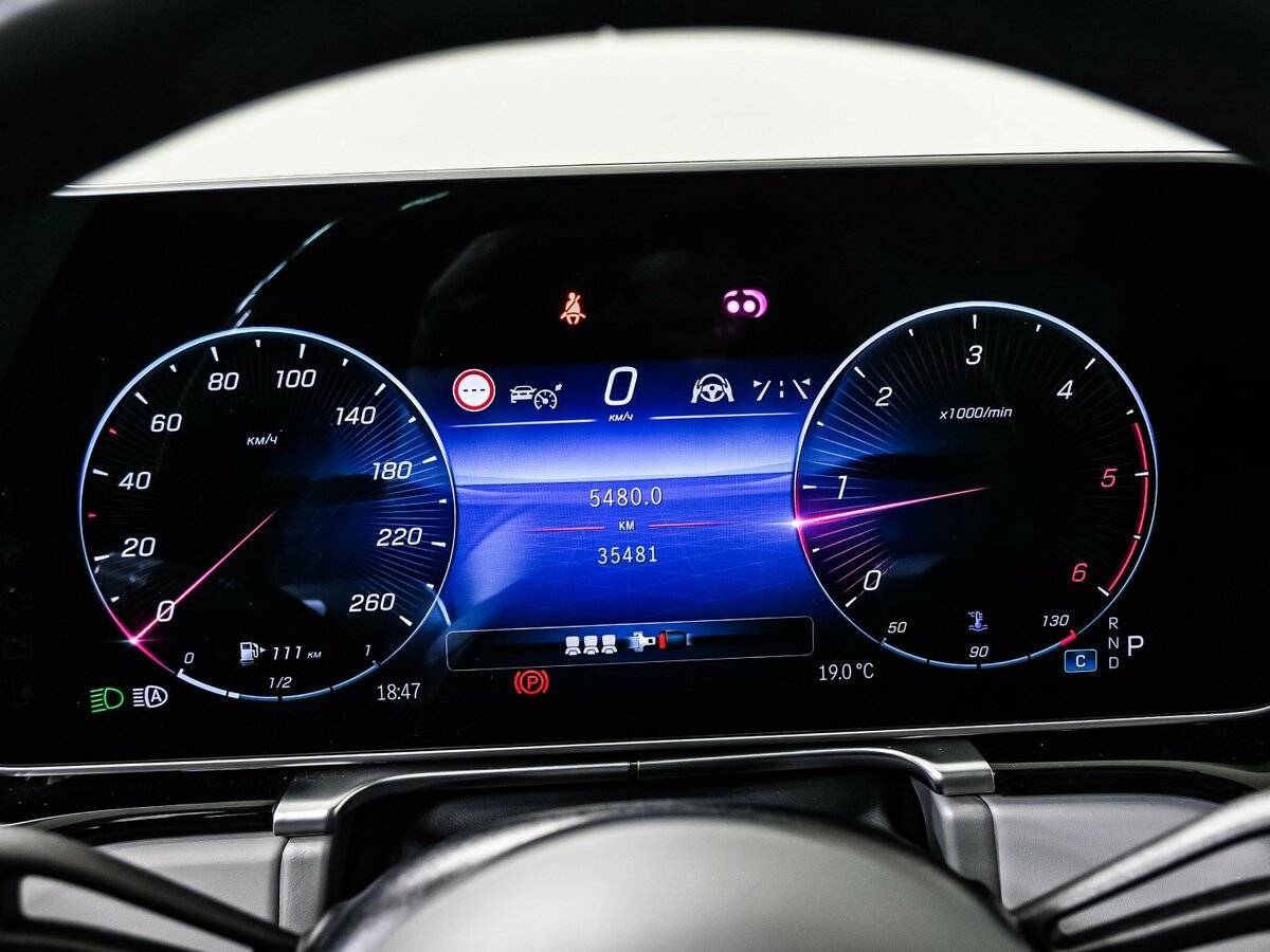 Б/У Мерседес-Бенц С-Класс 2021 года. Фото: #9