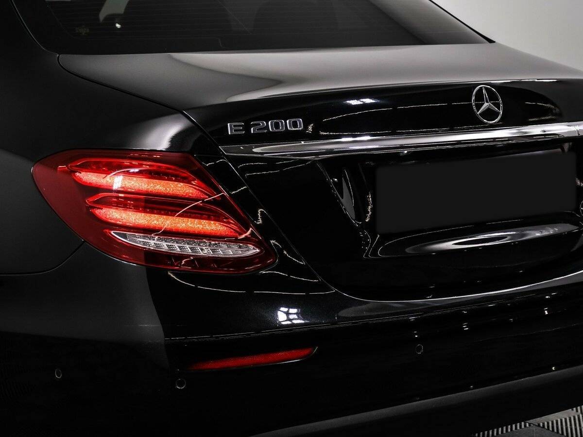 Б/У Мерседес-Бенц Е-Класс 2017 года. Фото: #13