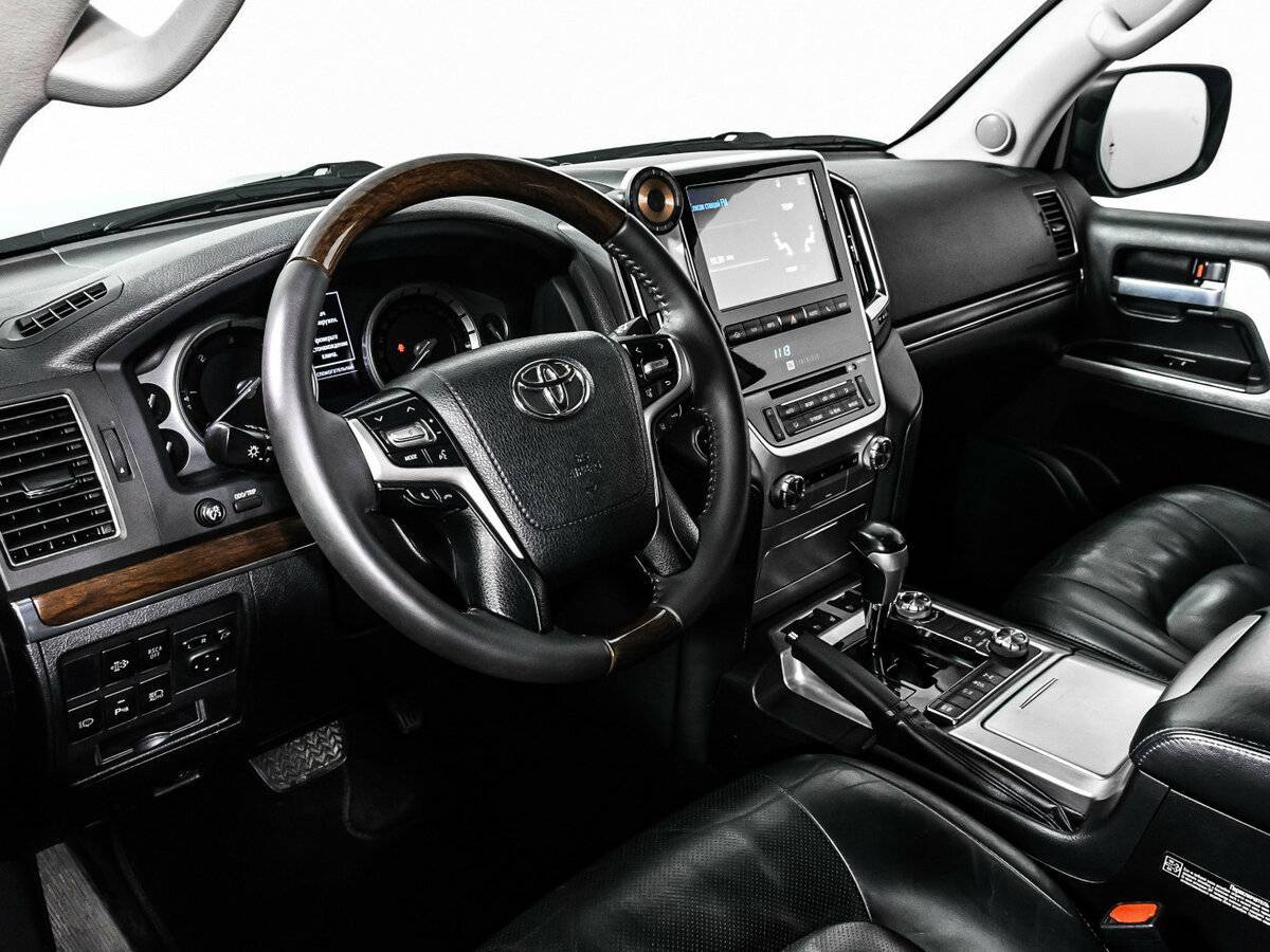 Б/У Тойота Лэнд Крузер 2015 года. Фото: #12