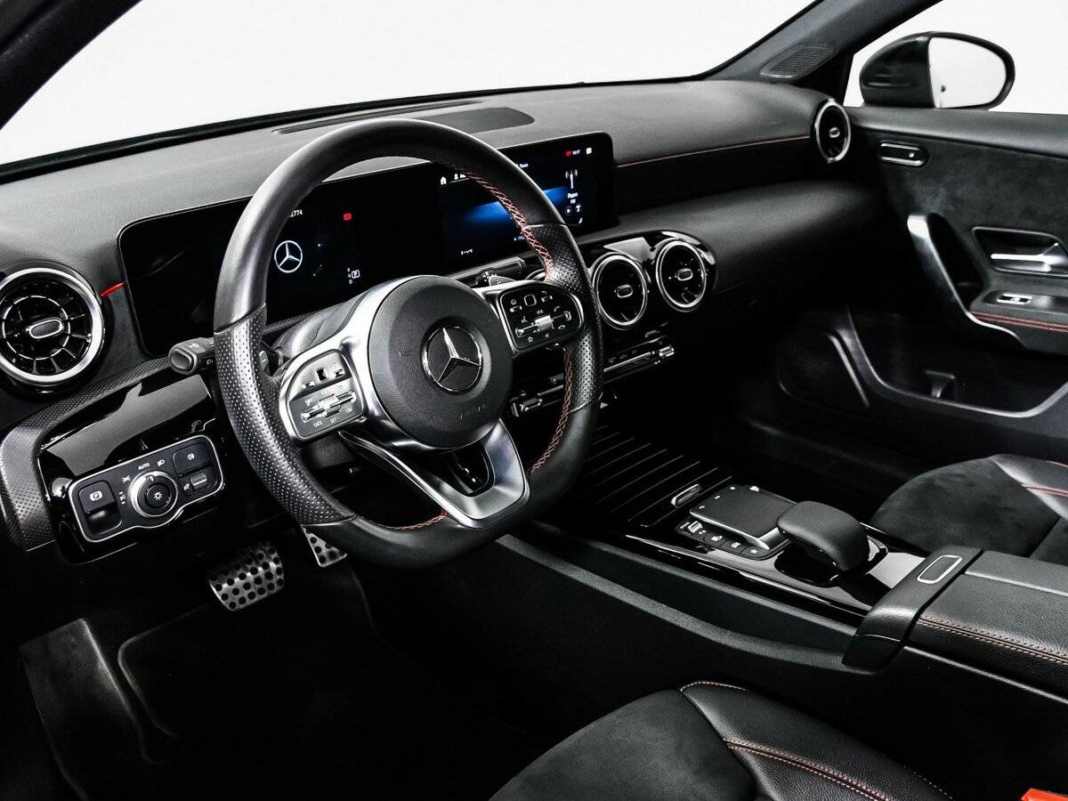 Б/У Мерседес-Бенц А-Класс 2021 года. Фото: #12