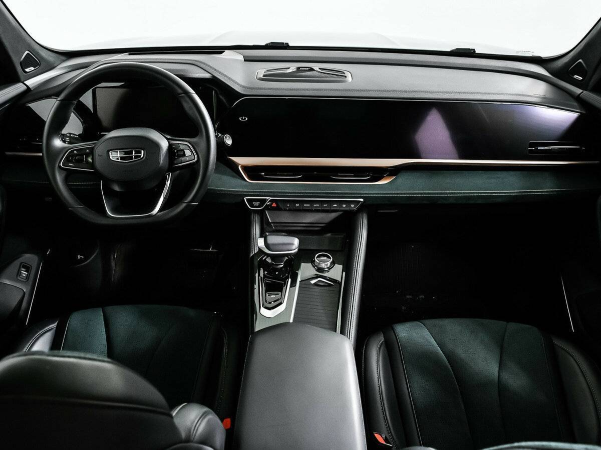 Б/У Джили Монжаро 2022 года. Фото: #10