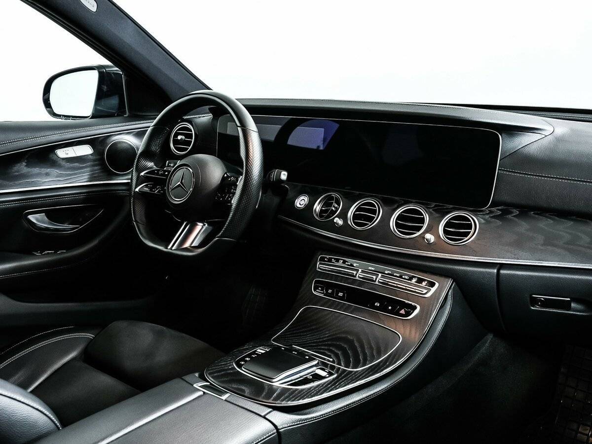 Б/У Мерседес-Бенц Е-Класс 2020 года. Фото: #8