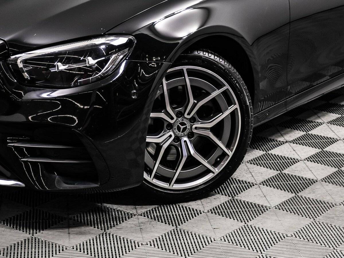 Б/У Мерседес-Бенц Е-Класс 2020 года. Фото: #13