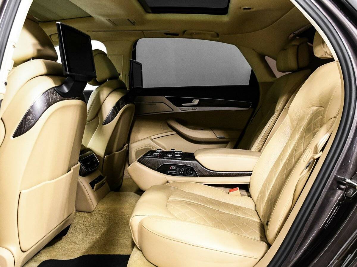 Б/У Ауди А8 2015 года. Фото: #13