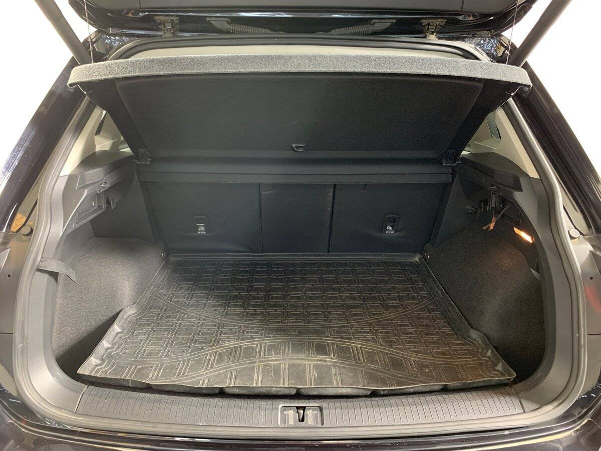 Б/У Фольксваген Тигуан 2019 года. Фото: #18