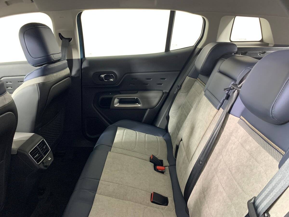 Б/У Ситроен Ц5 Эйркросс 2023 года. Фото: #17