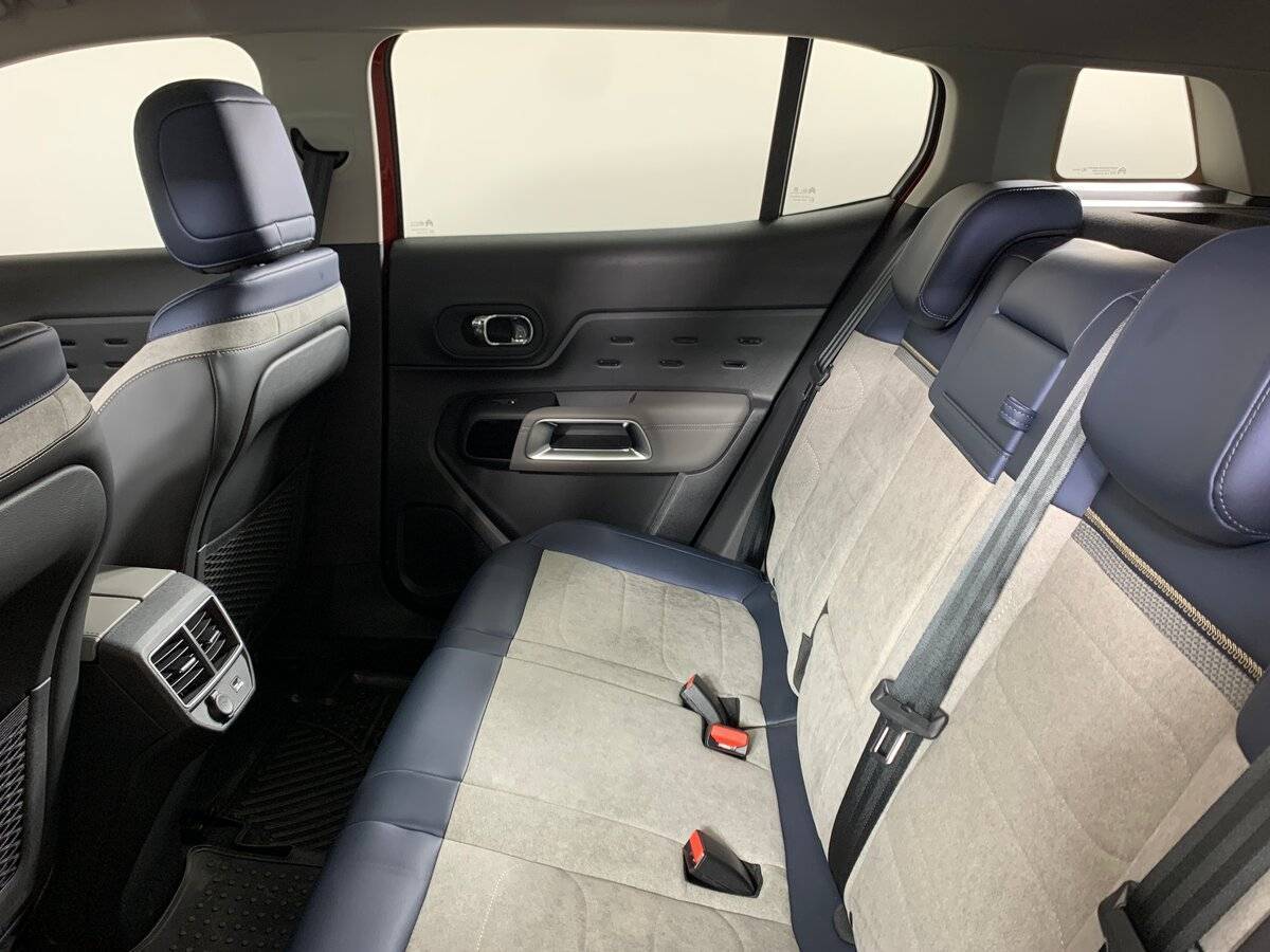 Б/У Ситроен Ц5 Эйркросс 2023 года. Фото: #18