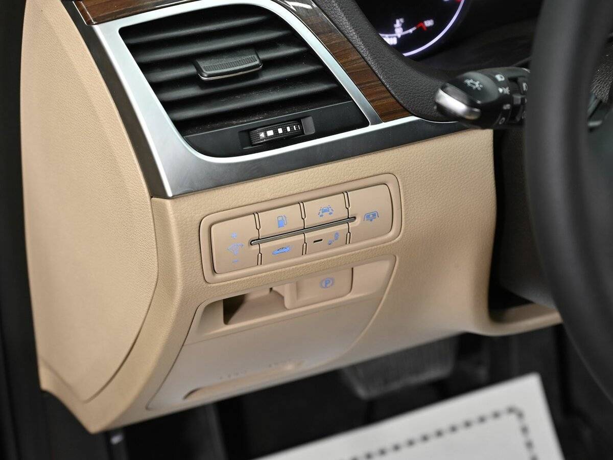 Б/У Хендай Генезис 2016 года. Фото: #8