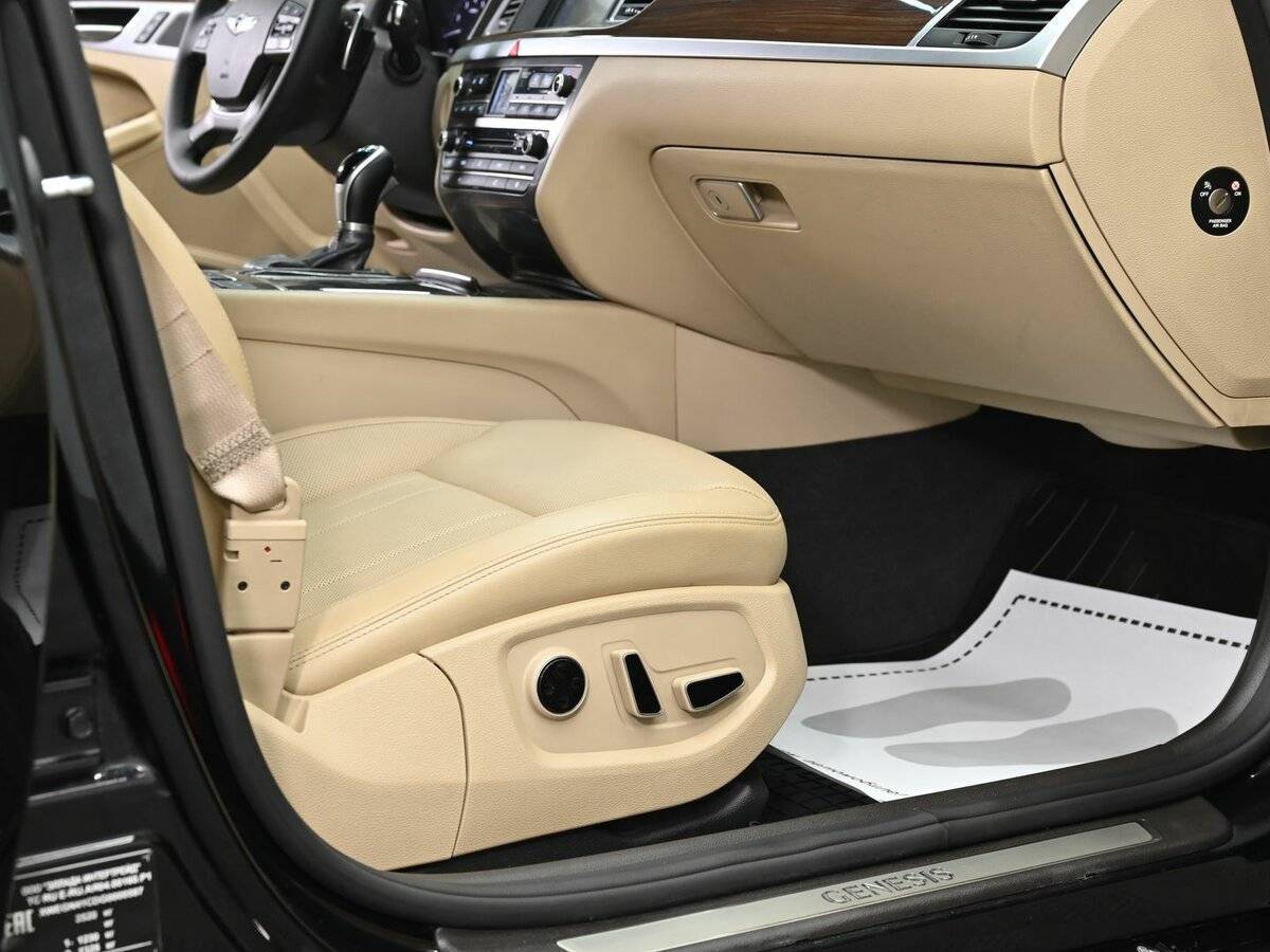 Б/У Хендай Генезис 2016 года. Фото: #13