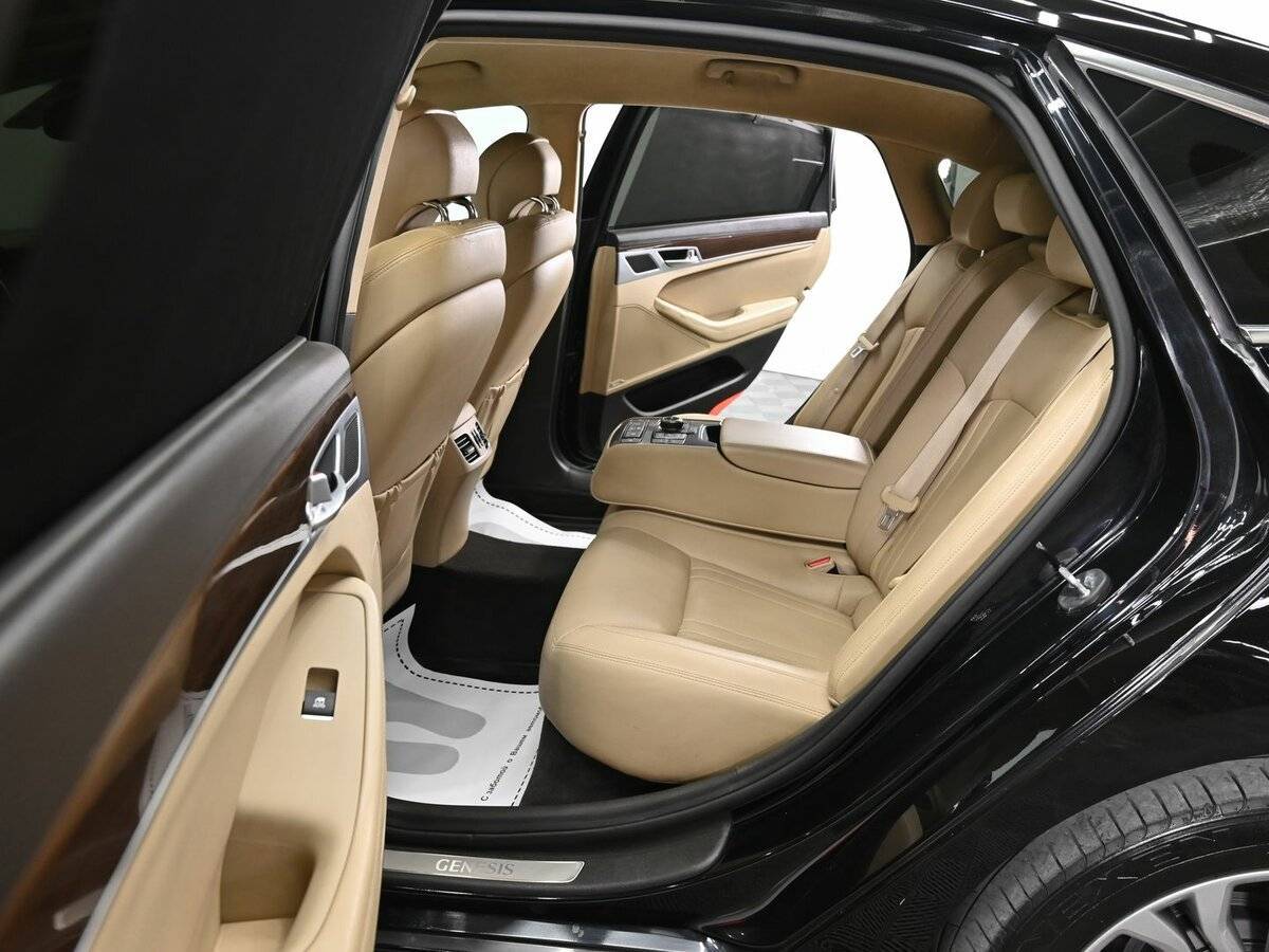 Б/У Хендай Генезис 2016 года. Фото: #16