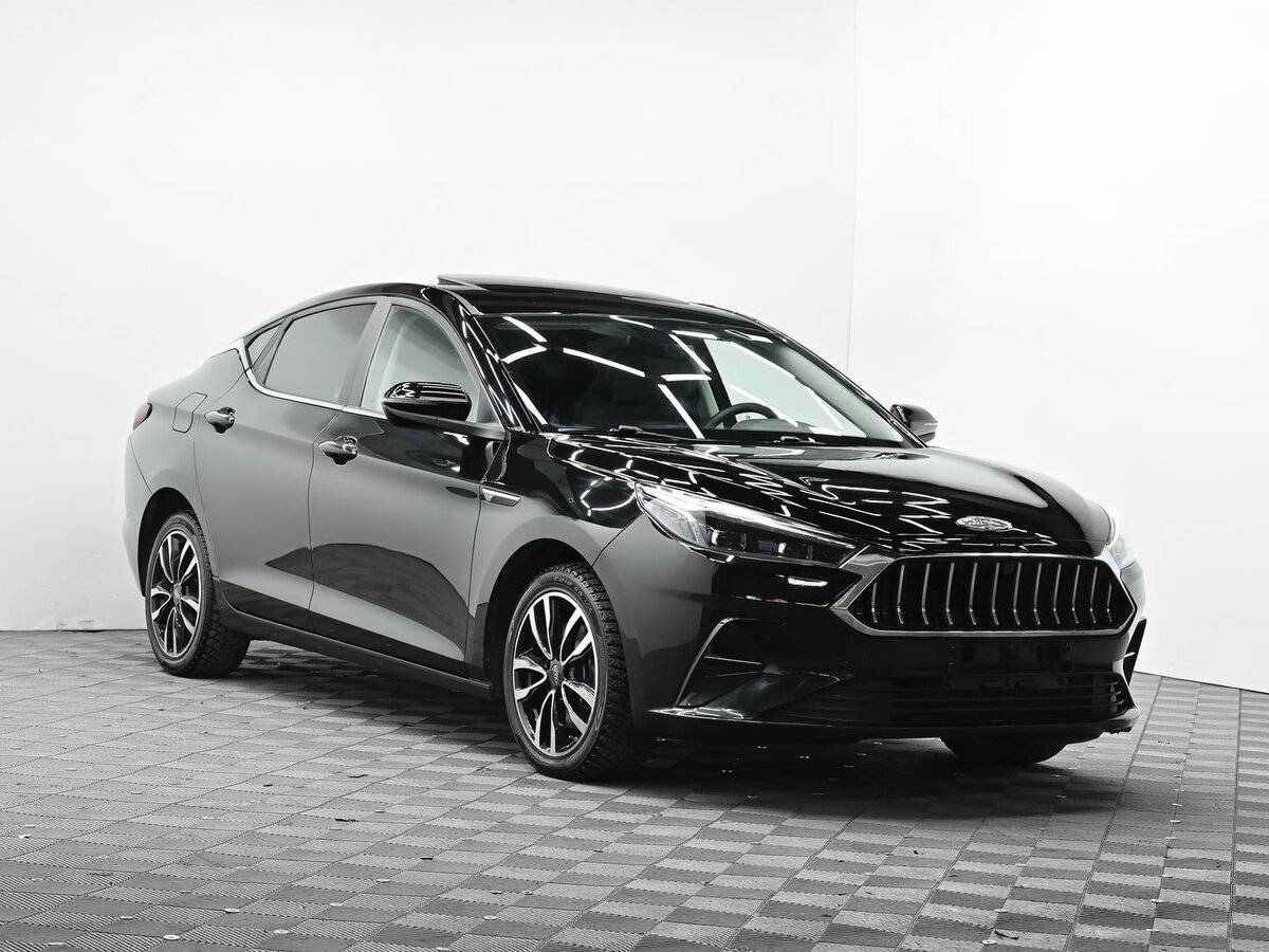 Б/У Джак Джи7 2023 года. Фото: #1