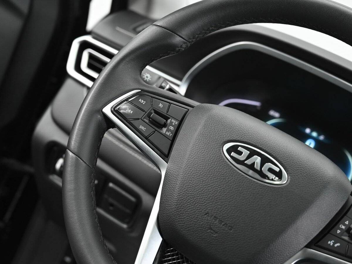 Б/У Джак Джи7 2023 года. Фото: #8