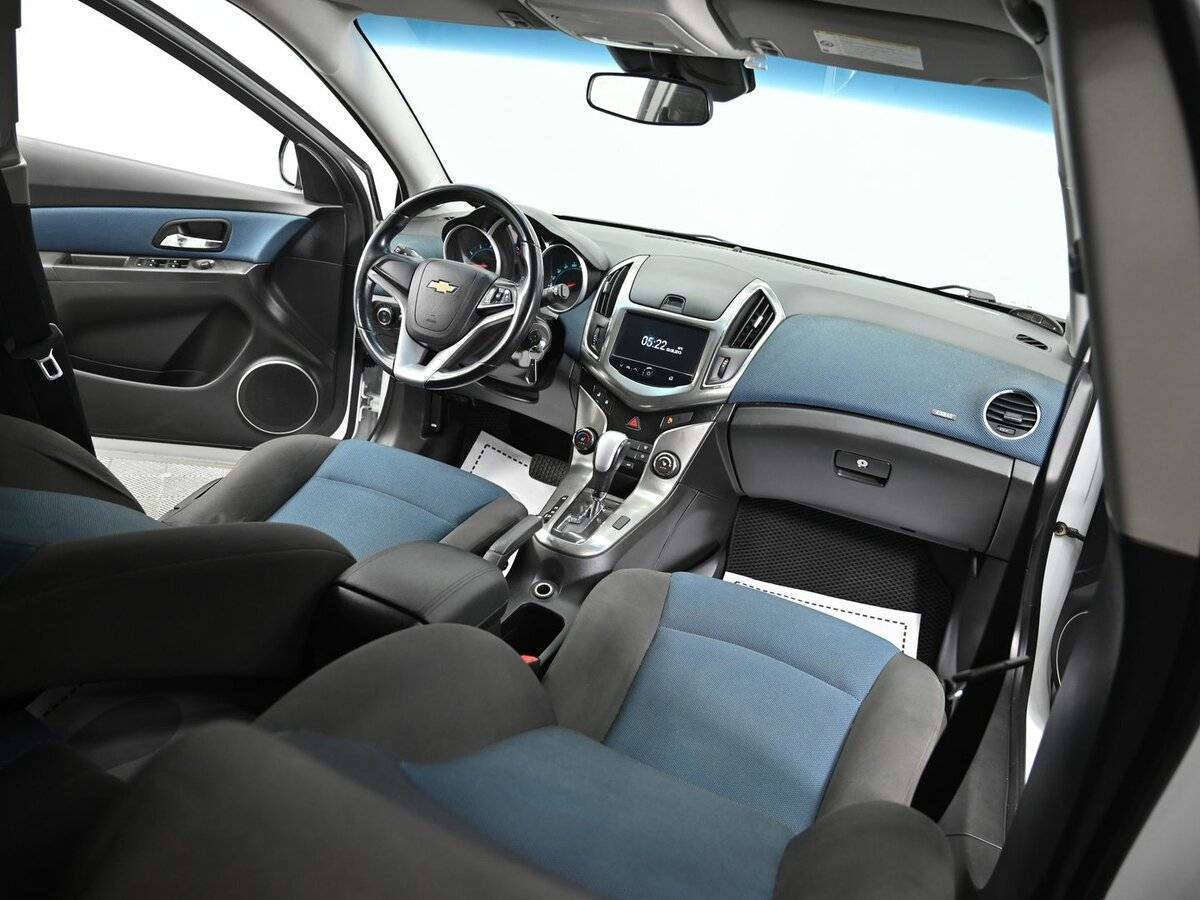 Б/У Шевроле Круз 2013 года. Фото: #11