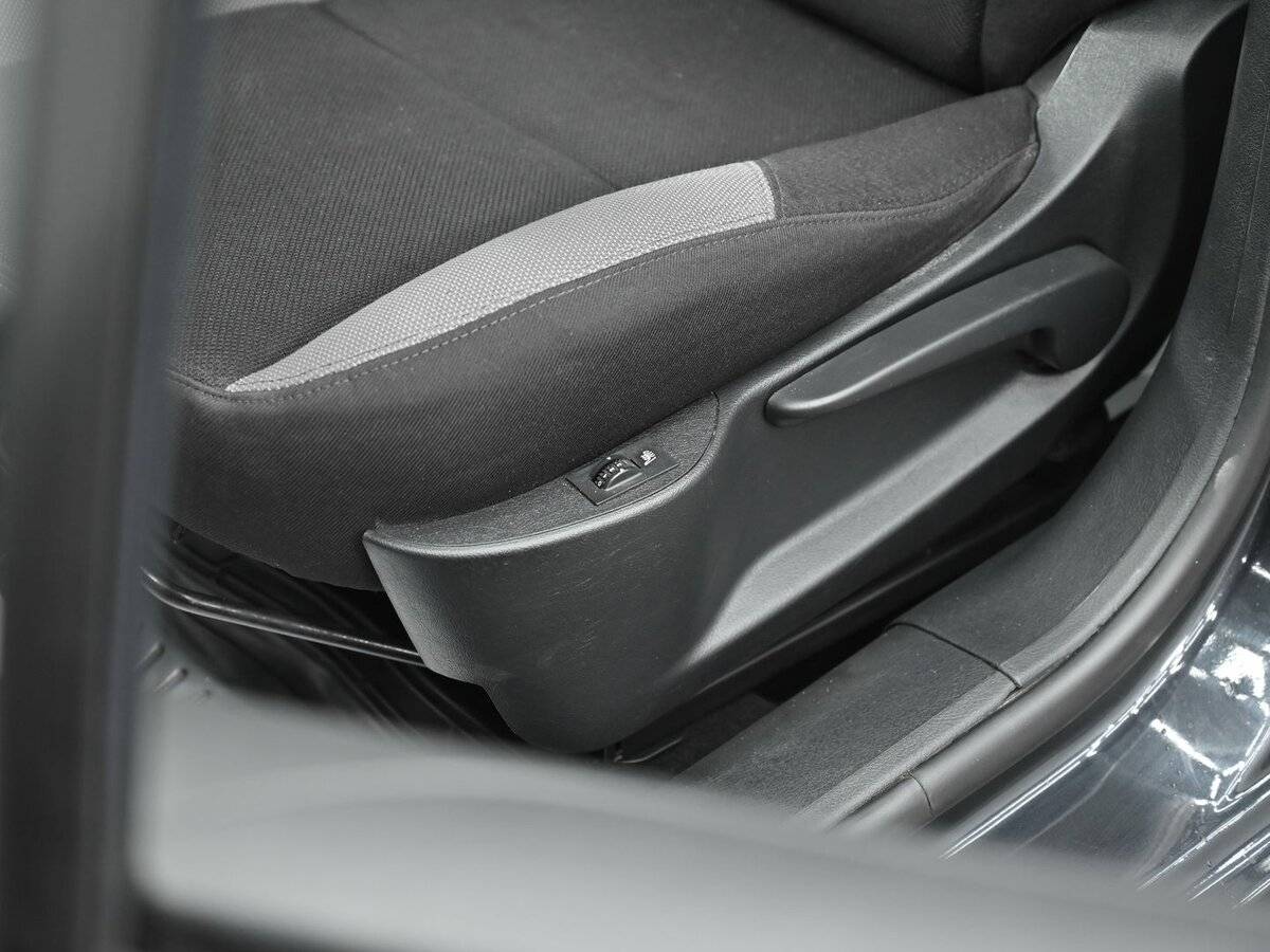 Б/У Пежо 207 2008 года. Фото: #6