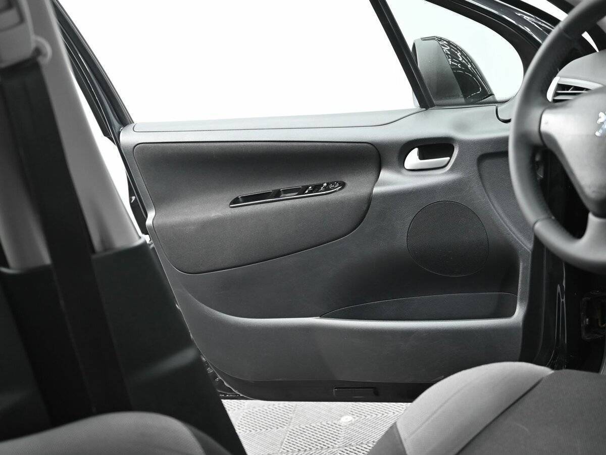 Б/У Пежо 207 2008 года. Фото: #7