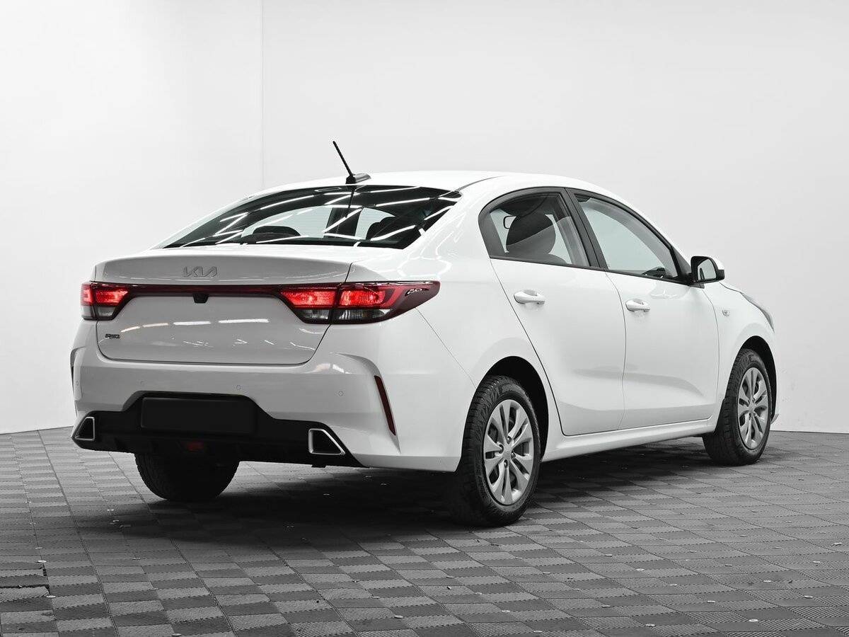 Б/У Киа Рио 2022 года. Фото: #3