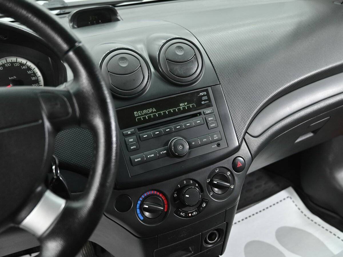 Б/У Шевроле Авео 2010 года. Фото: #8