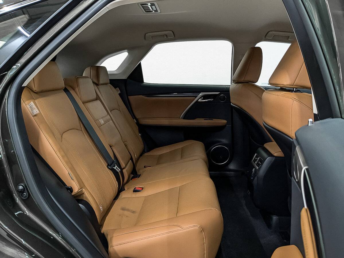 Б/У Лексус Р-Икс 2022 года. Фото: #11