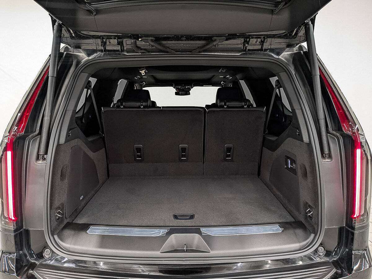 Б/У Кадиллак Эскалэйд 2023 года. Фото: #7