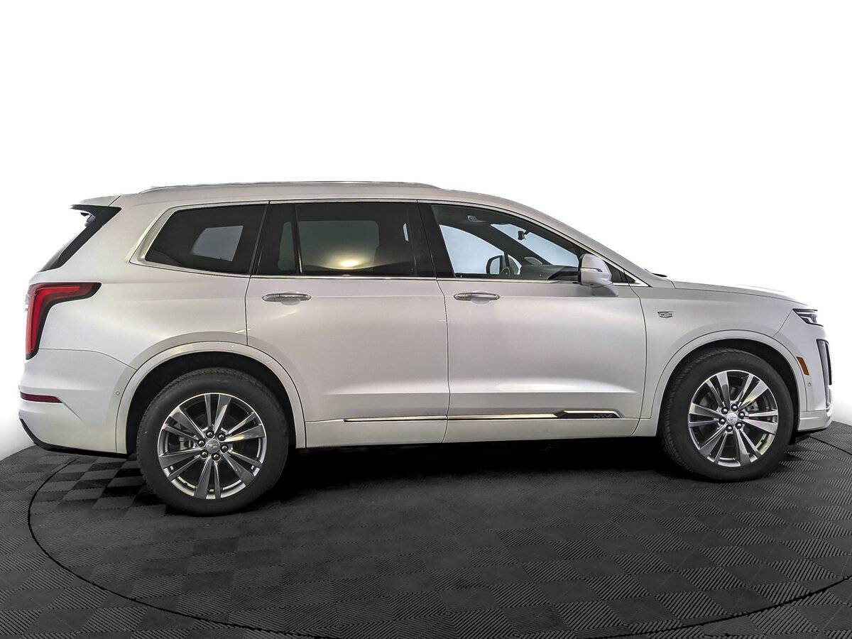 Б/У Кадиллак ИксТ6 2023 года. Фото: #3