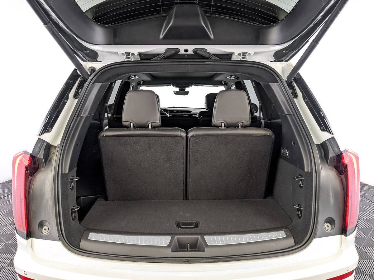 Б/У Кадиллак ИксТ6 2023 года. Фото: #7