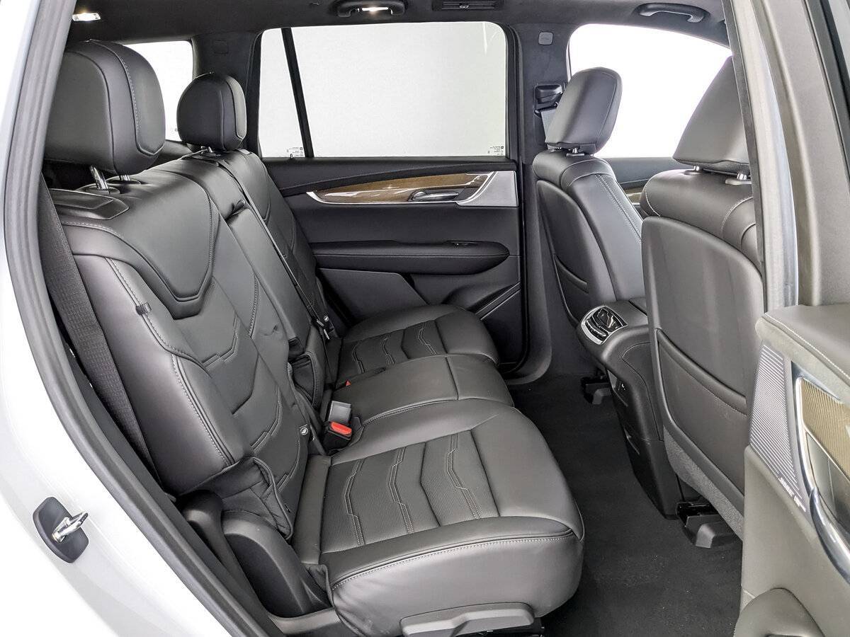 Б/У Кадиллак ИксТ6 2023 года. Фото: #11