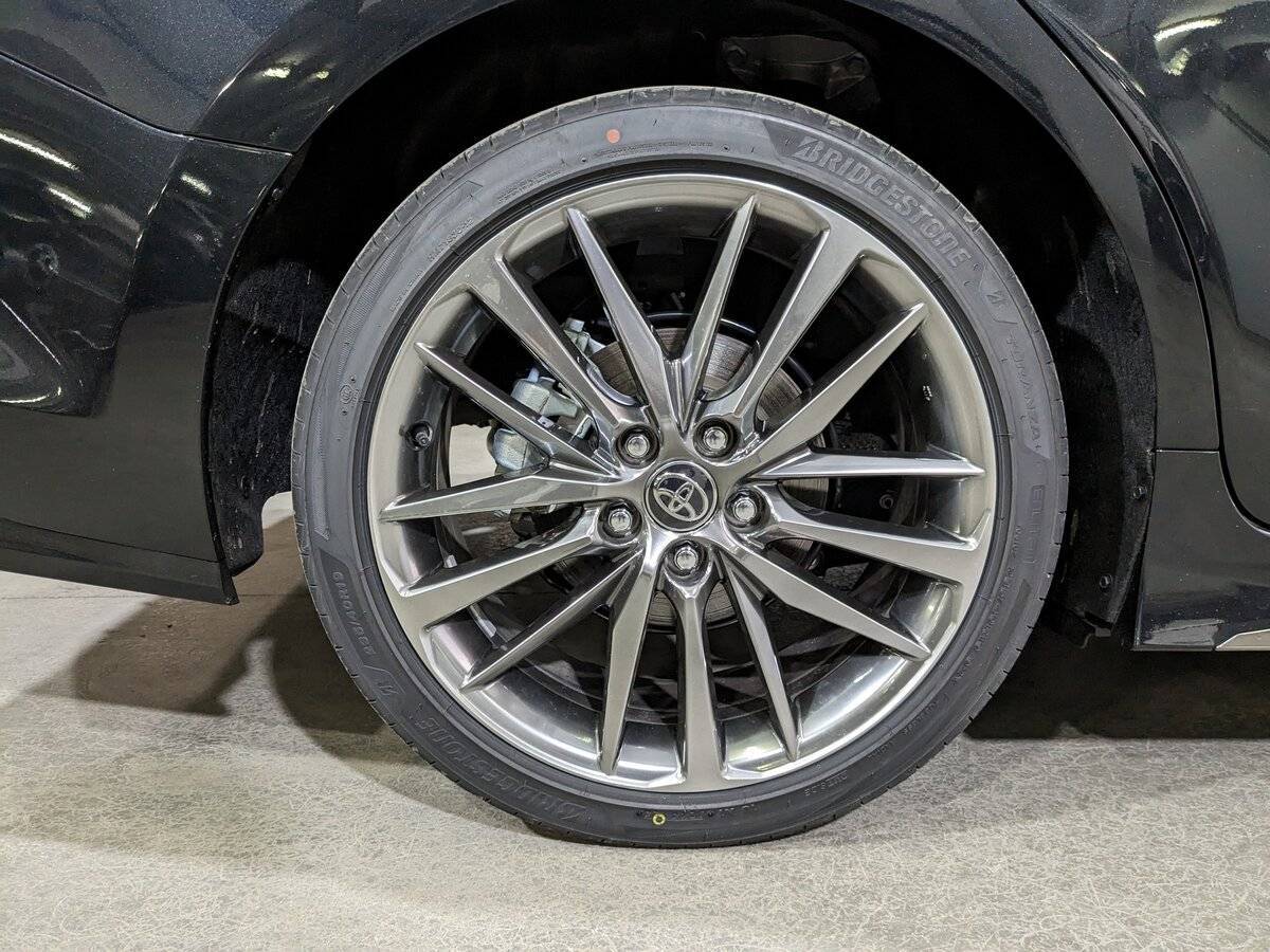 Б/У Тойота Камри 2024 года. Фото: #6