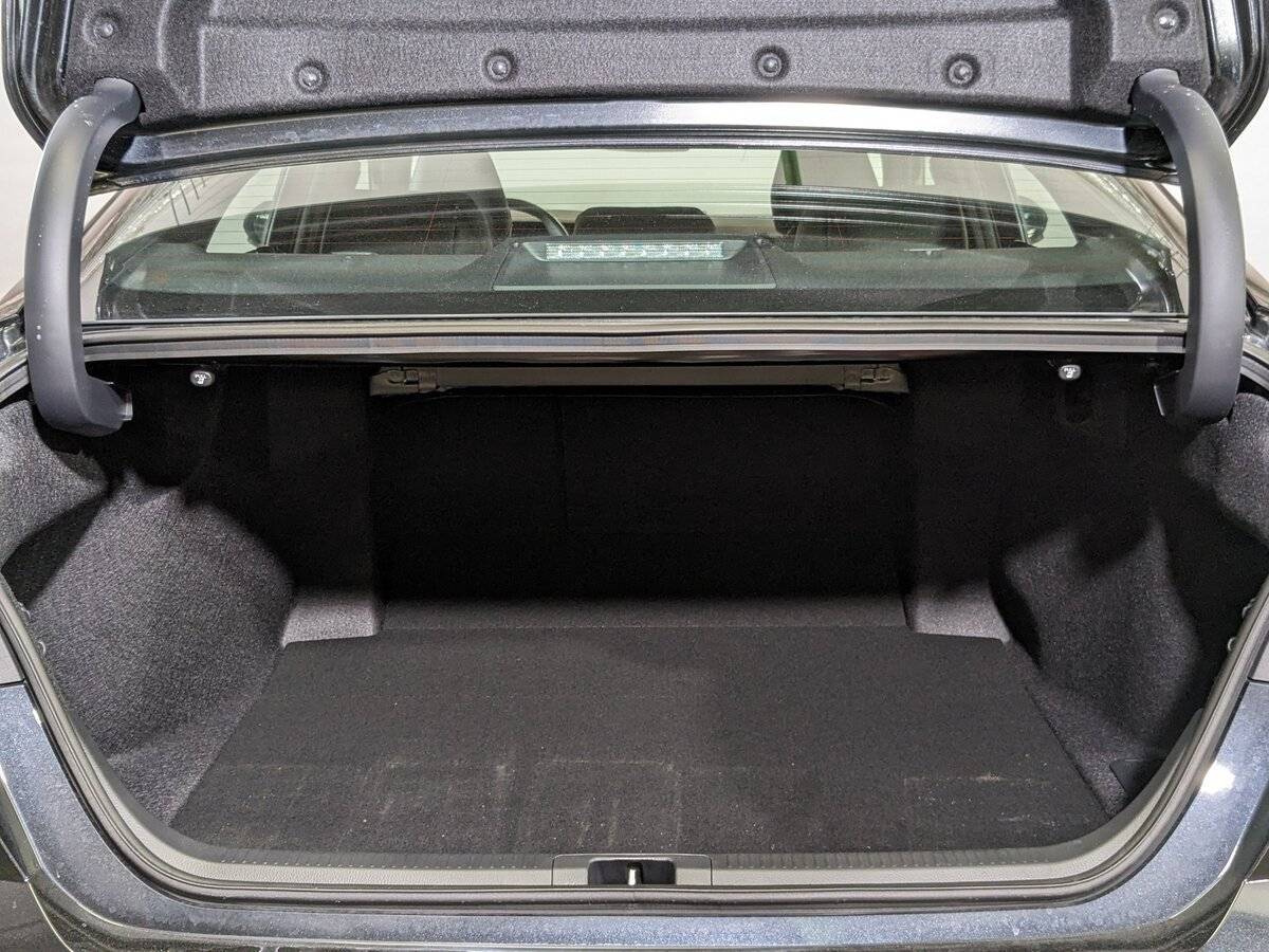 Б/У Тойота Камри 2024 года. Фото: #7