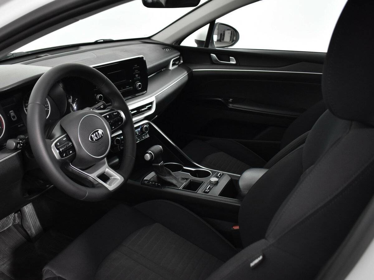 Б/У Киа К5 2021 года. Фото: #8